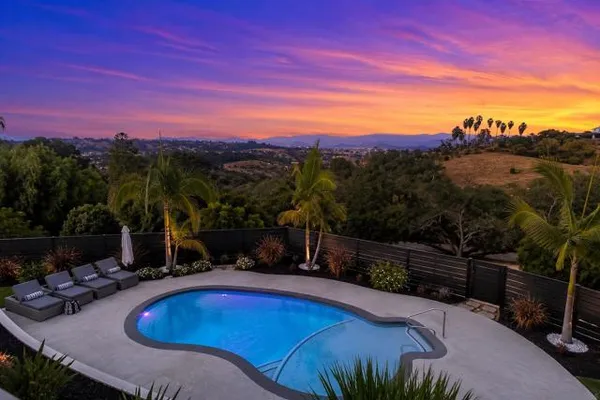 521 RANCHO CAMINO
