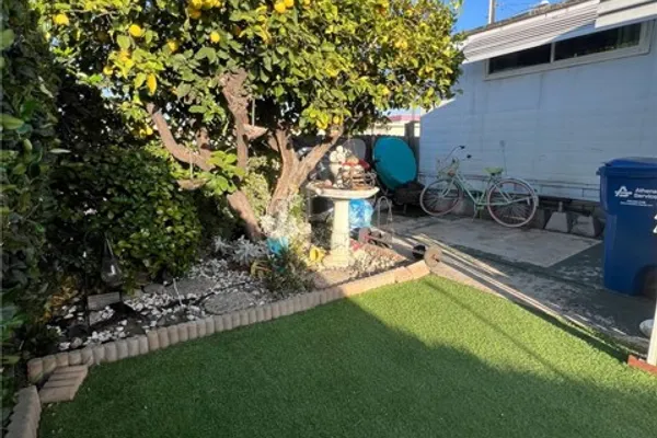 402 E FOOTHILL BLVD 67
