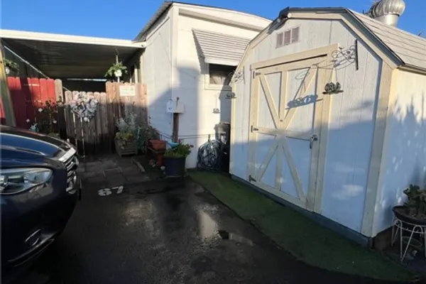 402 E FOOTHILL BLVD 67