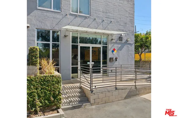825 E 4TH ST 503