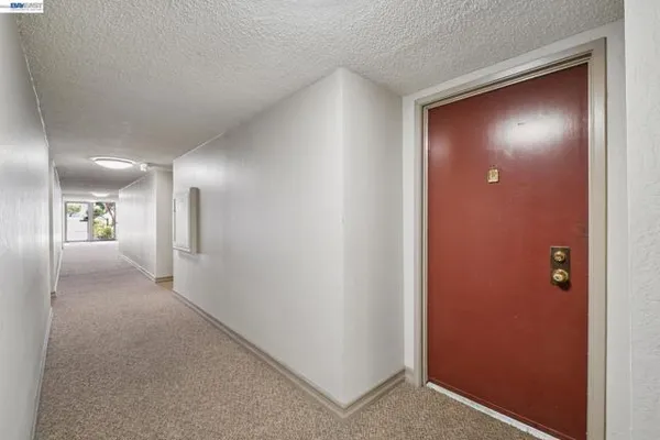 1327 WEBSTER ST B106