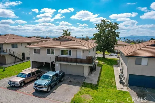3490 RAINBOW LN