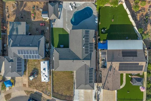 133 N STEPHANIE LN