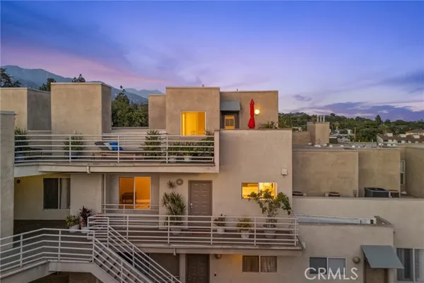 2905 MONTROSE AVE 610