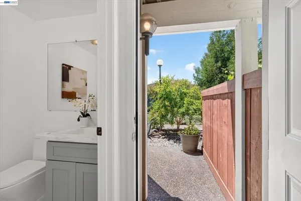 112 MISSION DR