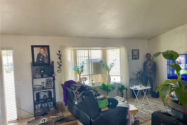 16131 LLANADA AVE