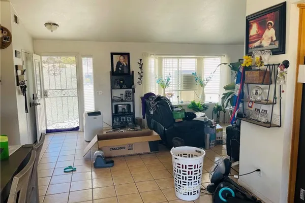 16131 LLANADA AVE
