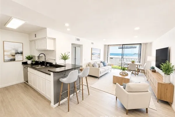 1140 E OCEAN BLVD 136