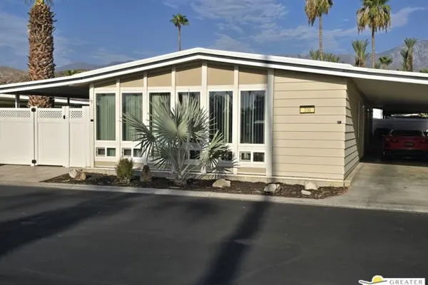 300 JUNIPER DR