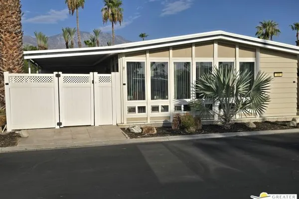 300 JUNIPER DR