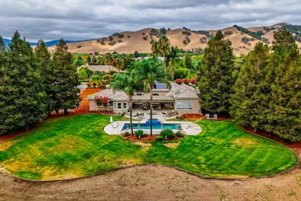 10746 GREEN VALLEY DR