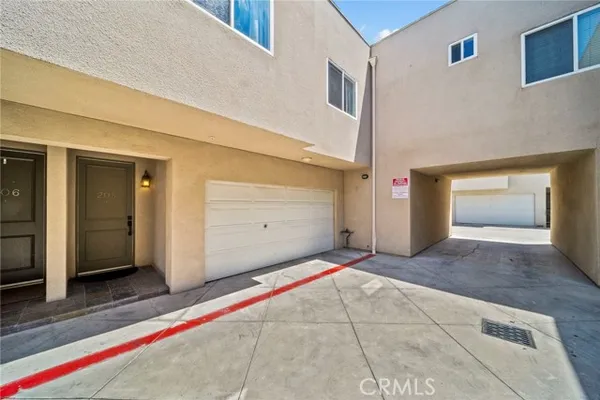 7132 FARRALONE AVE 205