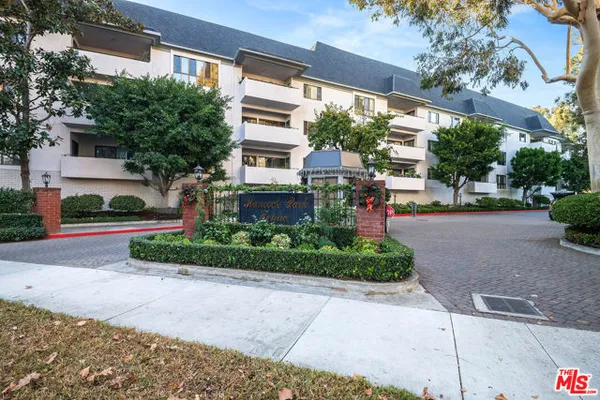 631 WILCOX AVE 3F