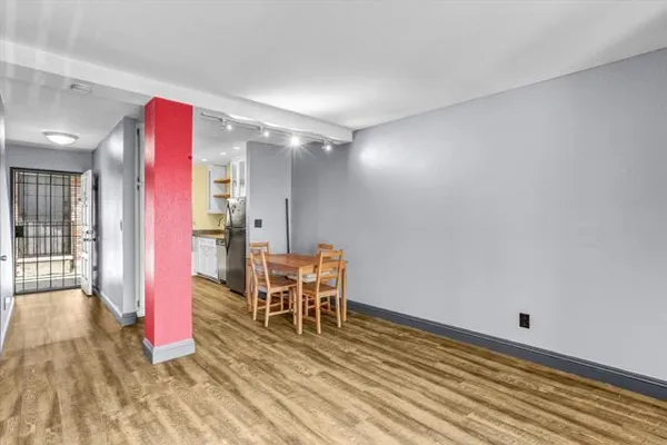 1628 PRESIOCA ST 23