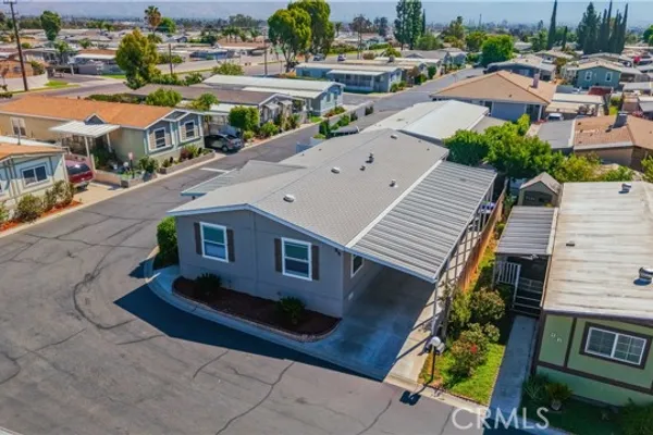 2151 W RIALTO AVE SPC 85