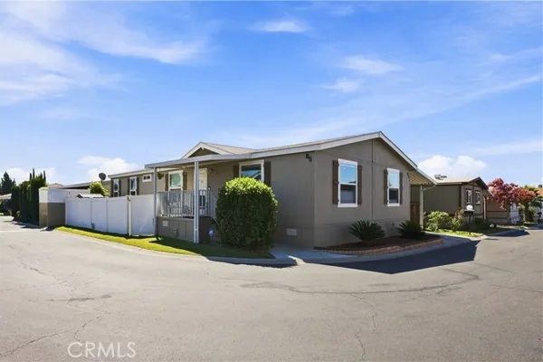2151 W RIALTO AVE SPC 85