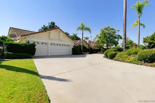2232 EUCALYPTUS AVE