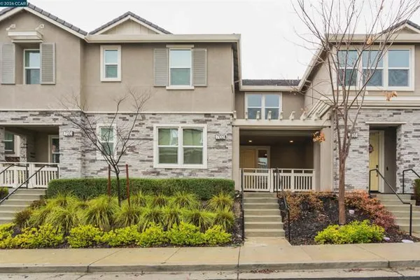 7132 CALISTOGA LN