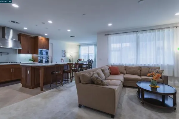7132 CALISTOGA LN