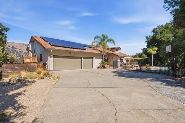 17240 COPPER HILL DR