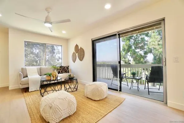 4228 VISTA DEL RIO WAY 1