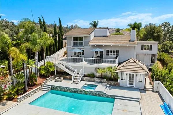 3514 LAKETREE DR