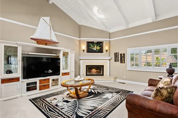 3514 LAKETREE DR
