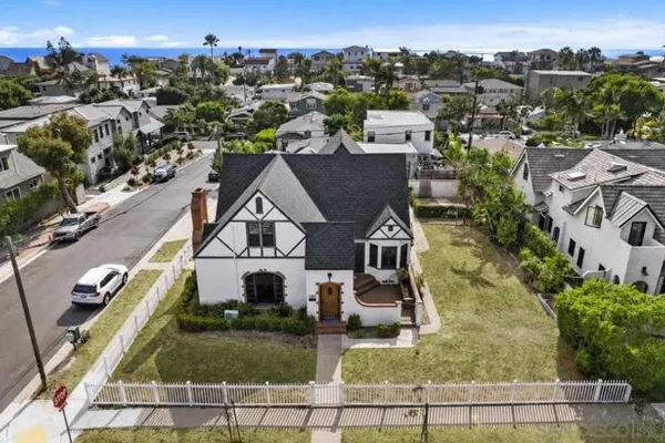 304 LA VETA AVE