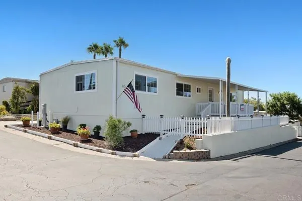1120 E MISSION RD SPC 65