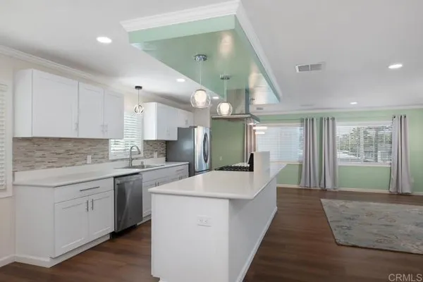 1120 E MISSION RD SPC 65