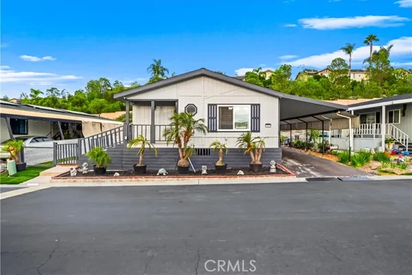 200 S EMERALD DR SPC 22