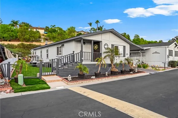 200 S EMERALD DR SPC 22