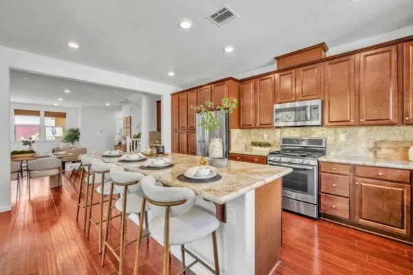 2799 MONTECITO VISTA WAY