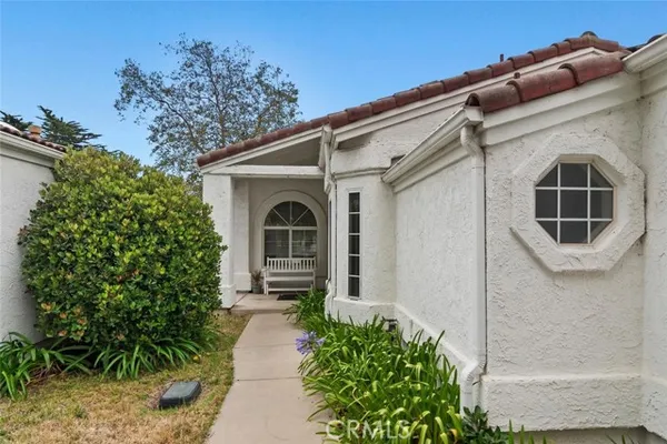 2117 BERMUDA DUNES PL