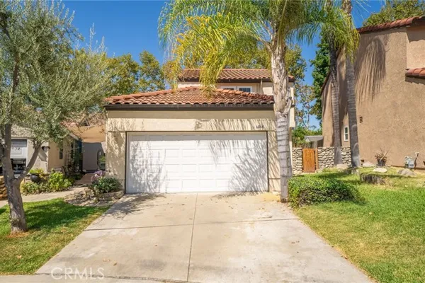 6864 WOODCREST PL