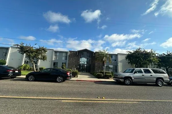 279 MOSS ST 13