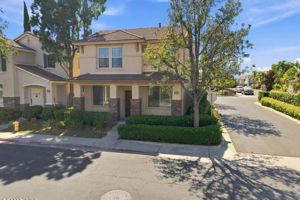 2493 AURORA LN