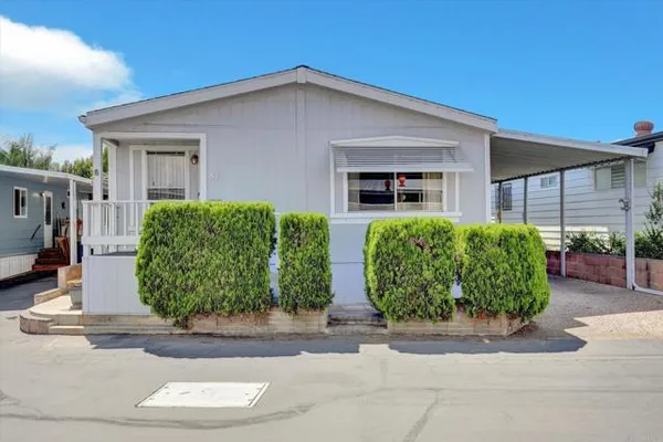 81 SEAGULL LN