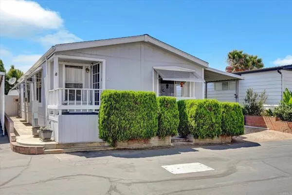 81 SEAGULL LN