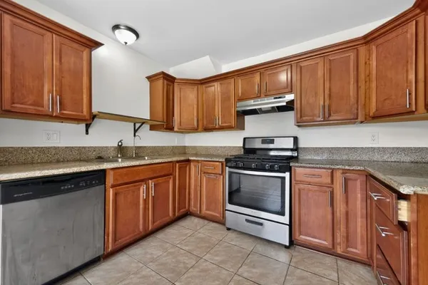 1381 S WALNUT ST 2304