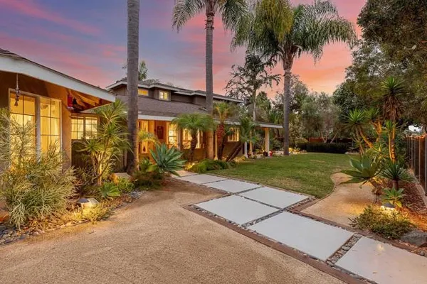808 PALARO DR
