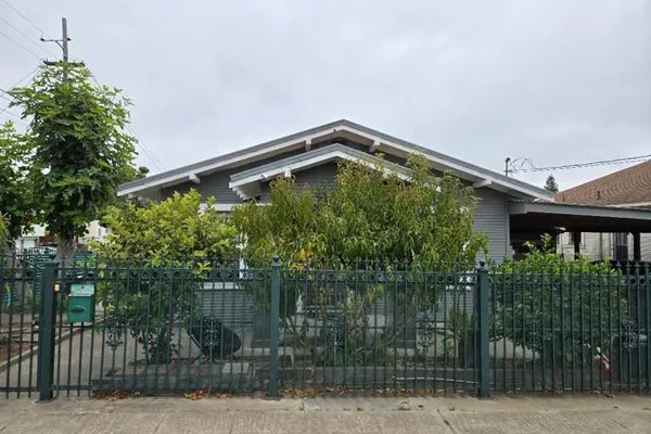 2840 22ND AVE