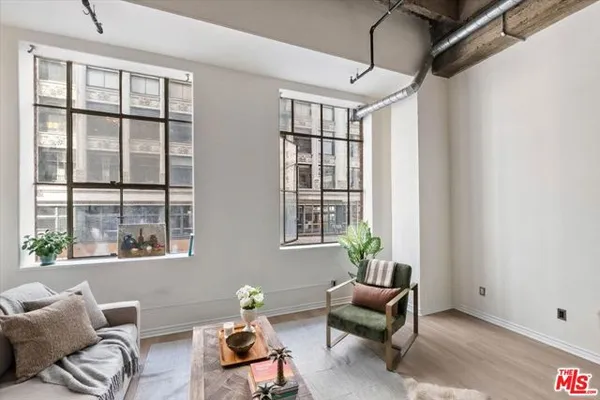 312 W 5TH ST 222
