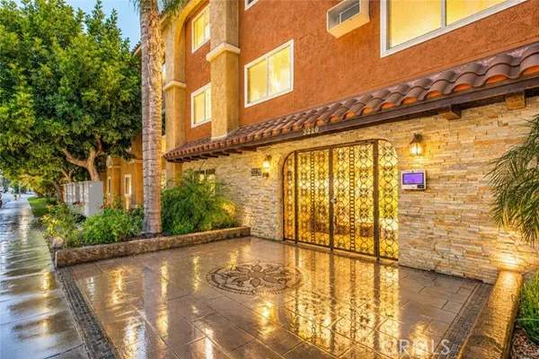 3220 ALTURA AVE 217