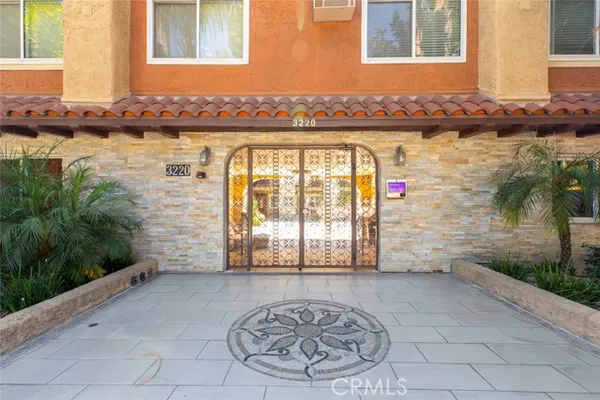 3220 ALTURA AVE 217