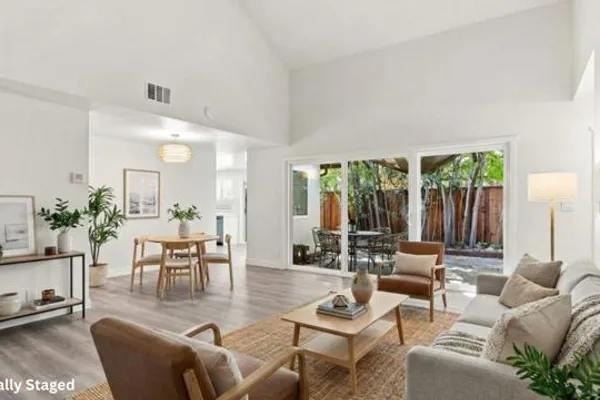 2627 MABURY SQ