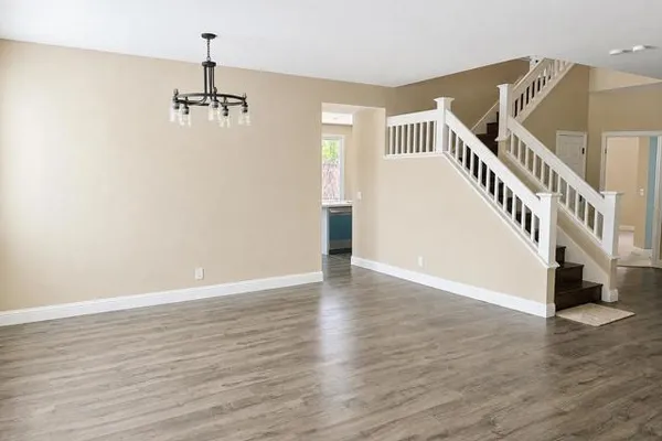 39 KEITH CT