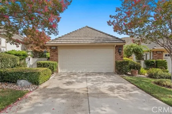 2184 EIFFEL CIR