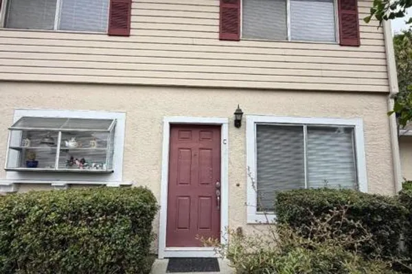 2561 EL PORTAL DR C
