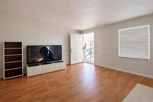 32900 RIVERSIDE DR SPC 109
